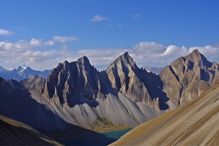 山峰湖泊美景图片