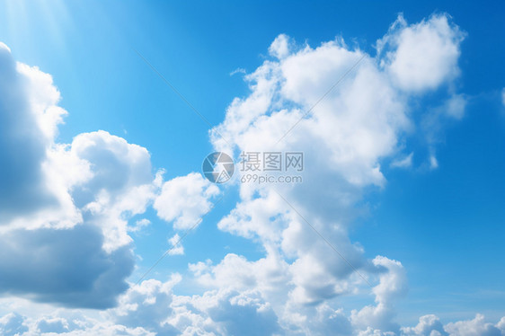天空中漂浮的美丽云彩图片