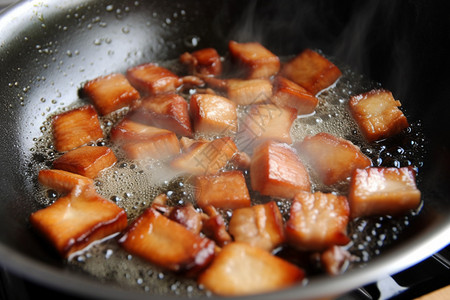 炸鸡排饭在锅中炸猪油背景