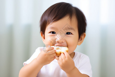 品味食物的孩子图片