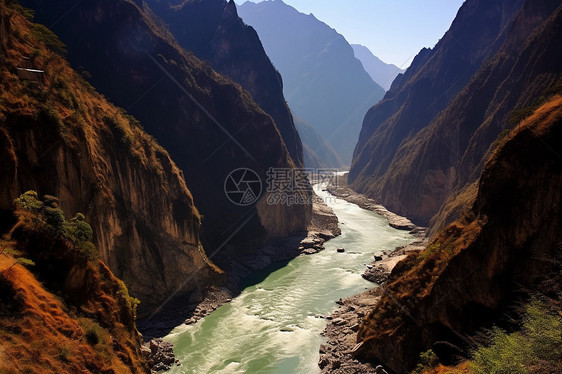 美丽的虎跳峡风景区图片