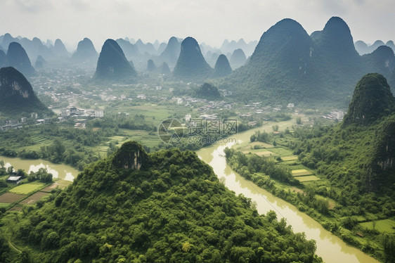 美丽的航拍山水图片