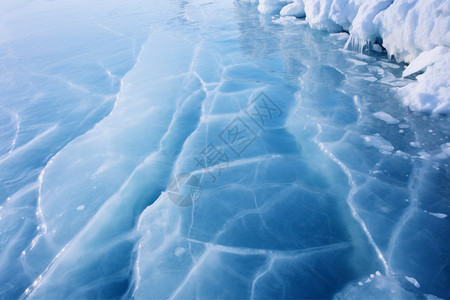 裂纹的冰盖图片