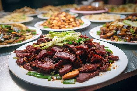 餐桌上的菜肴图片