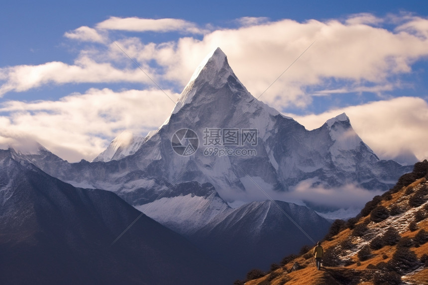 西藏高原的雪山图片