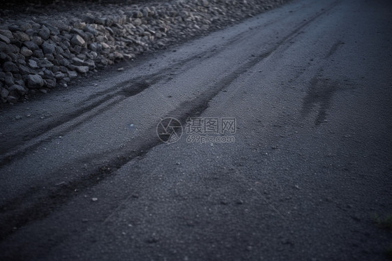 维修中的道路图片