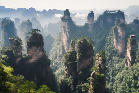 高耸的群山图片