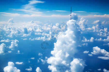 蓝蓝天空中的云朵图片