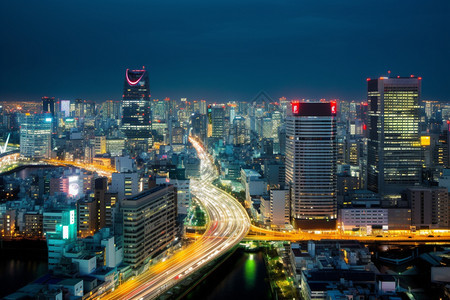 夜晚的现代城市景观图片