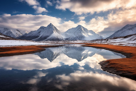 雪山壮丽的风景图片