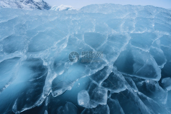 冬季结冰的湖水图片