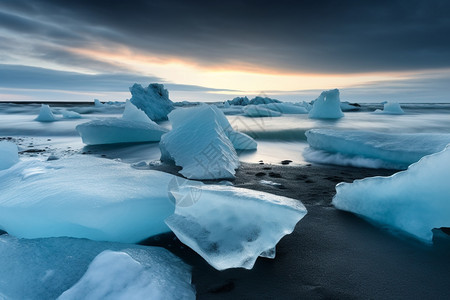 冰岛天然形成的冰块图片