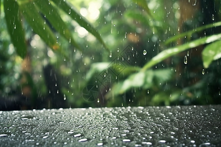 户外路面滴落的雨滴图片