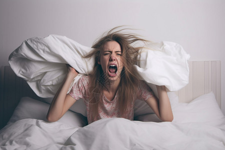 失眠抓狂的女子图片素材