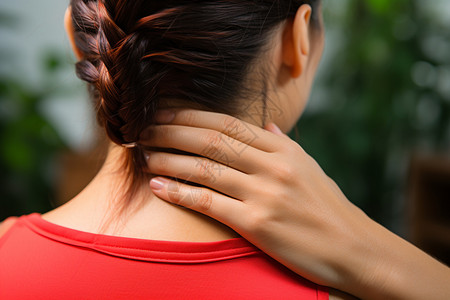 颈椎疼痛的女人图片