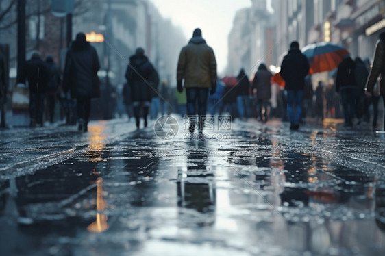 雨后城市湿滑的街道图片