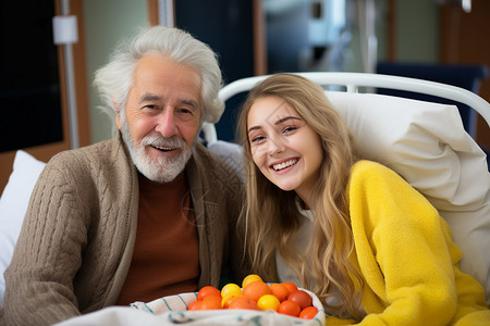 病床上幸福的祖父和孙女图片