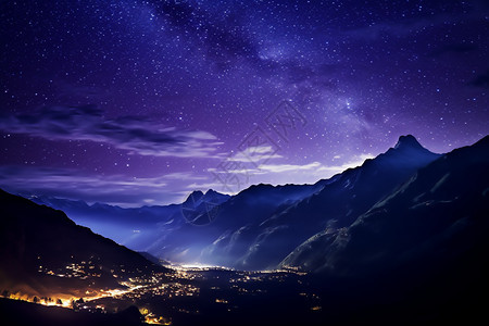 山上夜夏天空全景图片
