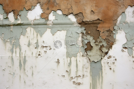 潮湿剥落的建筑墙皮图片