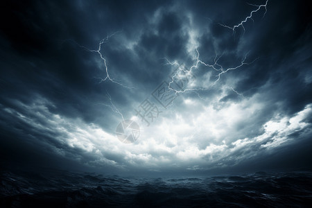 海洋上雷雨天气的天空景观图片