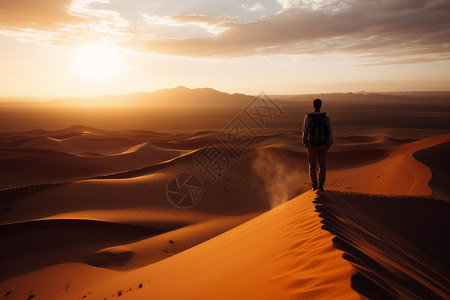 夏季沙漠中徒步的男子图片