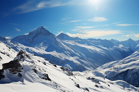 美丽的雪山风景图片