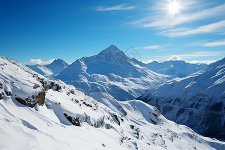 冬天的雪山图片