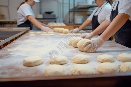 这种面包的工人图片