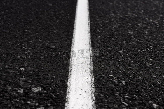 黑色沥青的交通路面图片