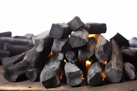 烧烤所需的木炭图片