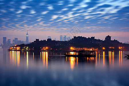 大雾中的湖景背景