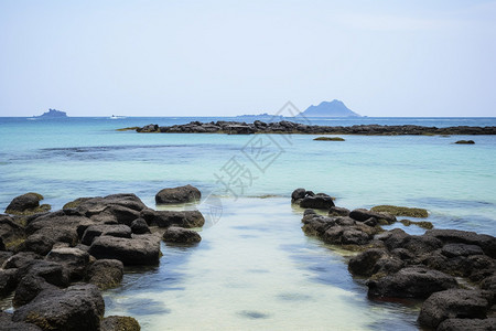 海边的岩石图片