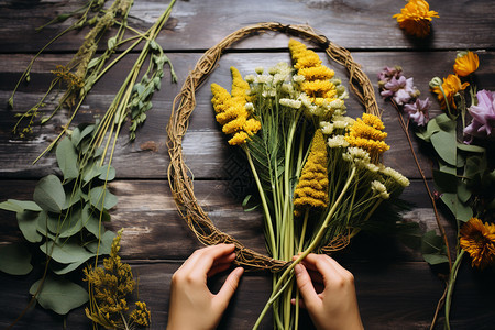 花艺师制作新鲜花环图片