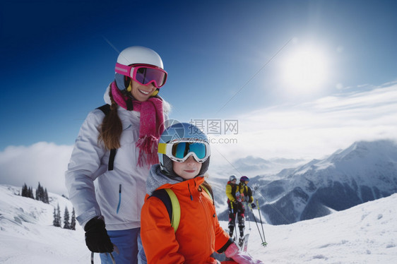 雪山中滑雪的母女图片
