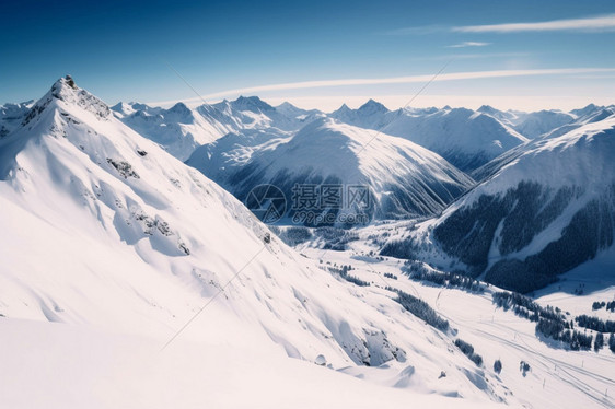 白雪皑皑的雪山图片