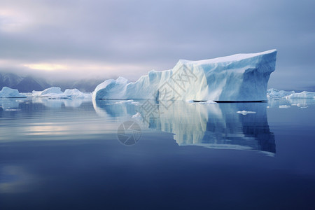冰川上有很多冰块图片