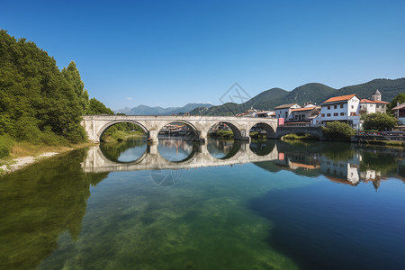 清澈的湖水背景图片