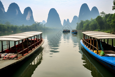 游船与山水风景图片