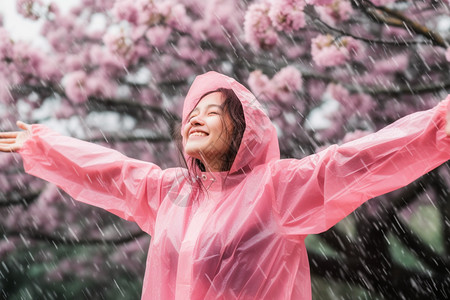 享受雨滴图片