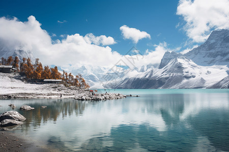 寒冷雪山下的美丽湖泊图片