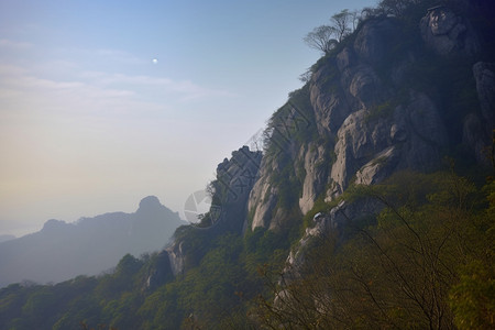 著名的山峰风景区图片