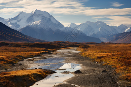 阿拉斯加山脉风景秀丽图片