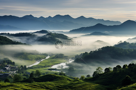 安逸宁静的清晨山脉图片