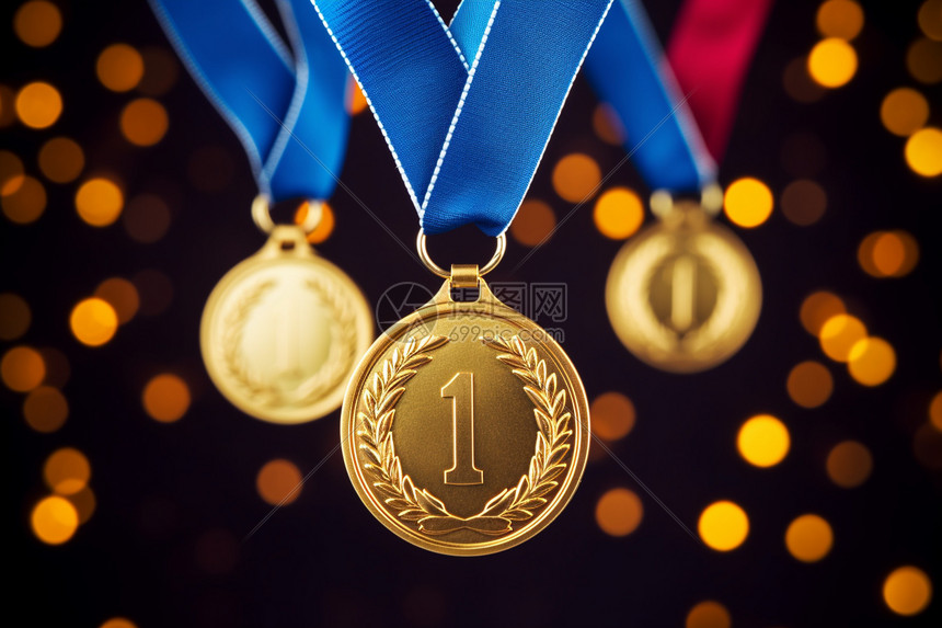 冠军拼图之争浓眉渴望复仇约基奇带队冲击总决赛