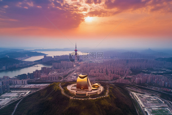 繁华城市的地标性建筑物图片