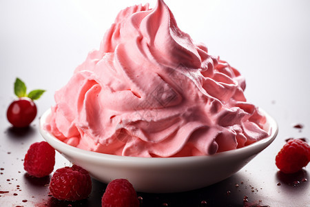 粉色莓果冰淇淋图片