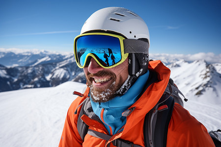 雪山中的滑雪爱好者图片