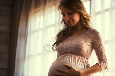 怀孕的成年女性图片
