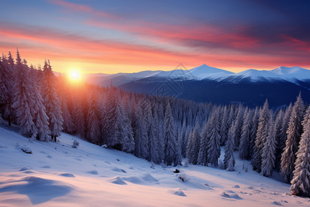 冬天太阳照射的山脉图片