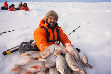 冬天捕鱼的人民图片